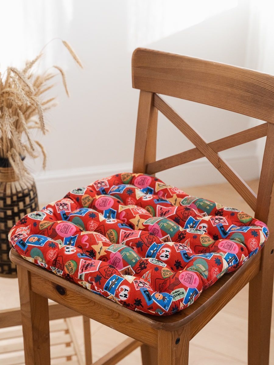 снимок Подушка на стул "Марки" с лузгой гречихи 40*40 от магазина BIO-TEXTILES ОПТ